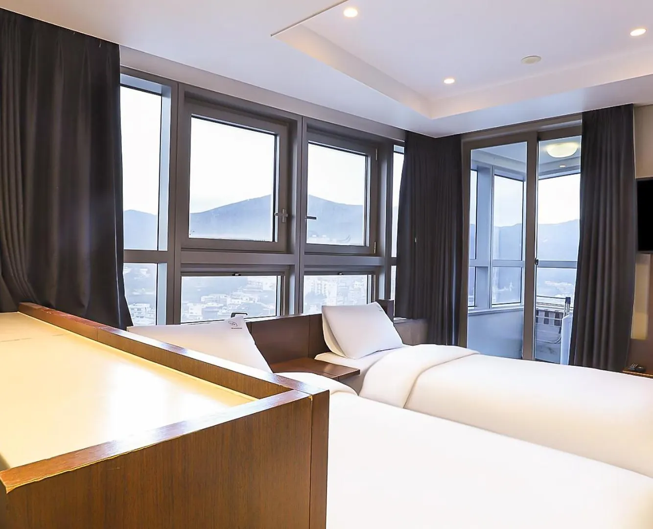 W Residence Hotel Busan 0*,  South Korea